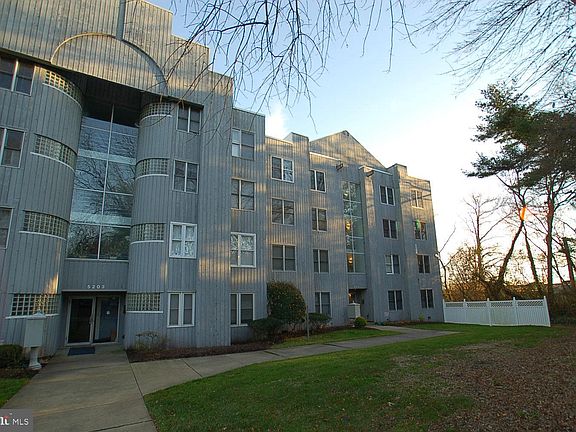 2nd image of 5201 Le Parc Dr APT 2
