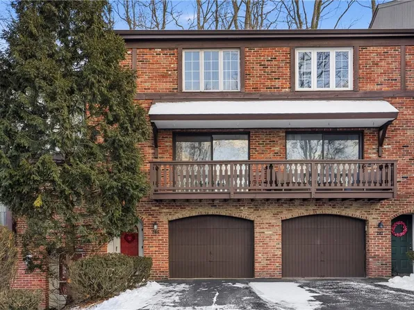205 Woodbridge Dr, Pittsburgh, PA 15237