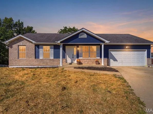 22 Tucker Ct, Winfield, MO 63389