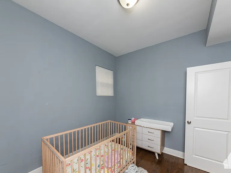 3570 W Dickens Ave #2 — Photo 14