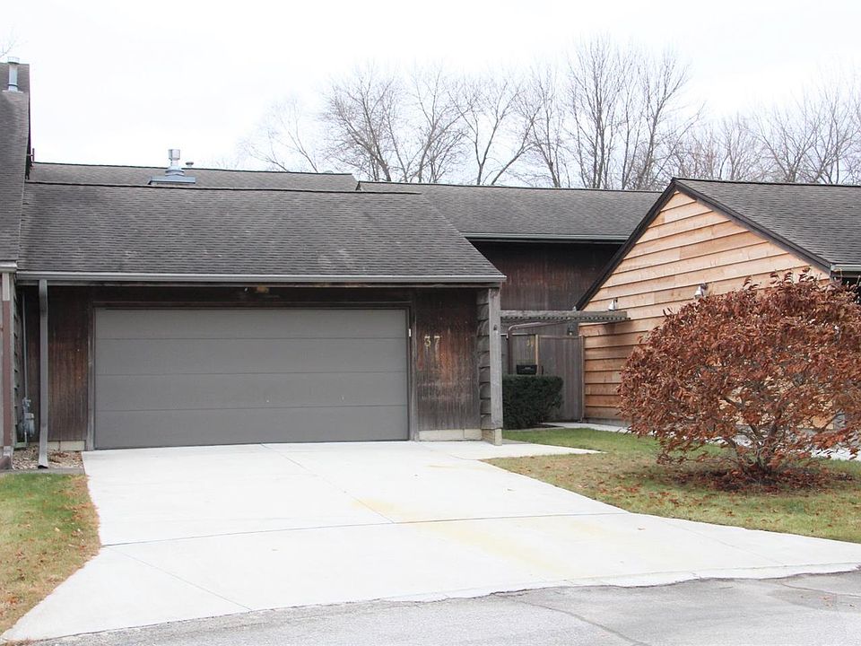1st image of 37 N Willowgreen Ct