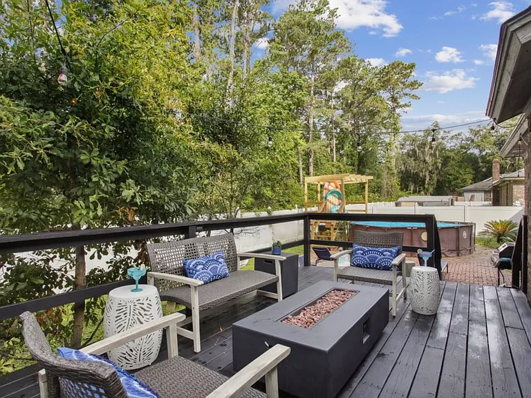 17 Bryan Wood Cir #B — Photo 8