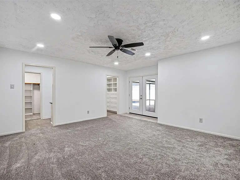3910 Chile Dr — Photo 32