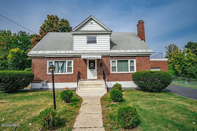 3rd image of 2151 Lenox Road