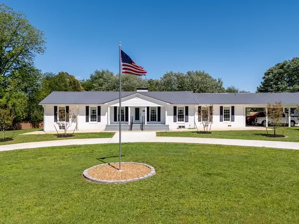 1448 Baker Ln, Lawrenceburg, TN 38464