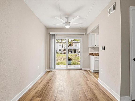 5th image of 1160 Rue Des Rois Unit 1B