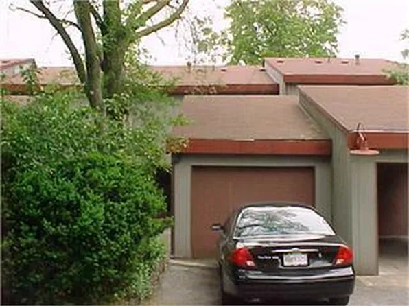 506 E Coolspring Ave APT C, Michigan City, IN 46360