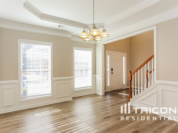 3rd image of 3717 Lake Enclave Way