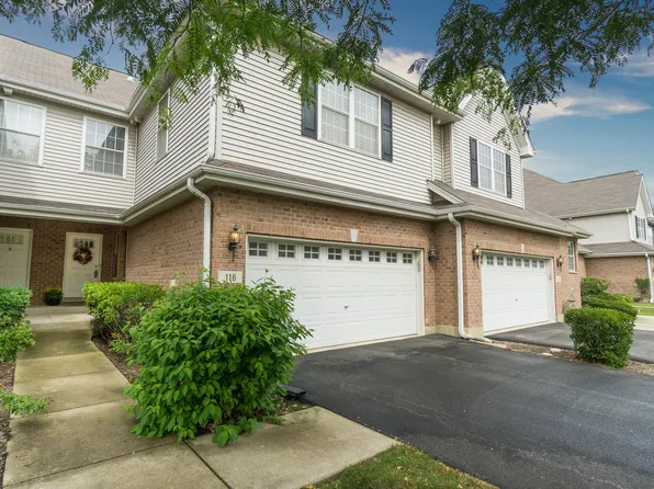 116 N Auburn Hills Ln, Addison, IL 60101