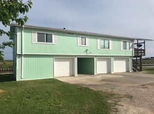 135 Admiral Ln, Freeport, TX 77541