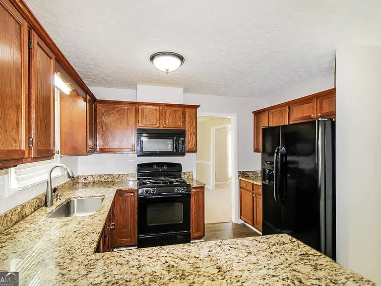 2915 Emerson Lake Dr — Photo 8