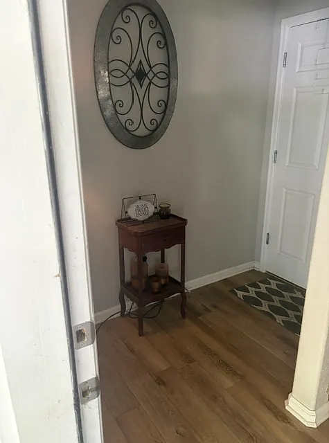 2 bed, 1047 sqft, $1,700 — Photo 1