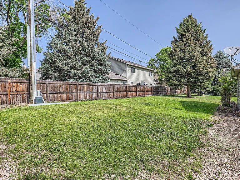 5205 Dudley St — Photo 26