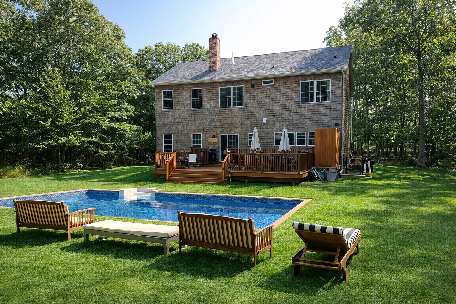 Private and Serene Hamptons Retreat — Photo 2