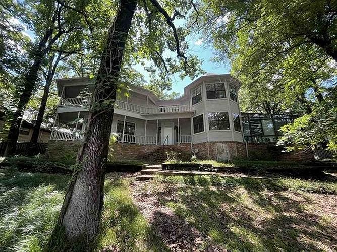 2nd image of 5105 N Hills Blvd