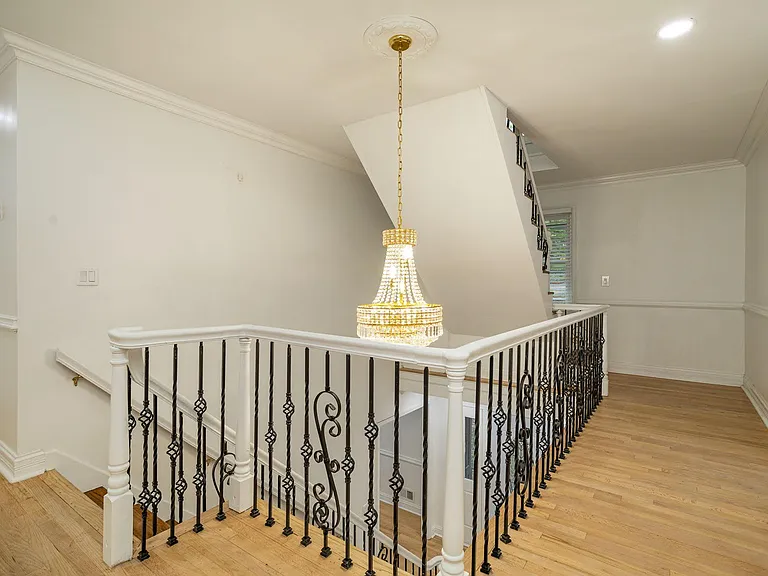 405 Park Lake Cir — Photo 19
