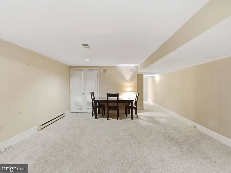 1435 Bolton St — Photo 11