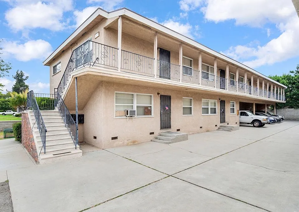 15800 Santa Ana Ave #1