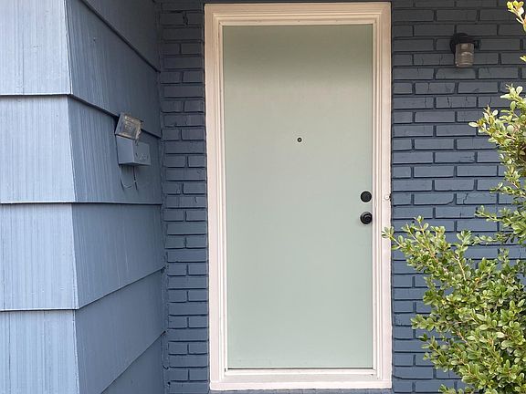 4th image of 1015 Larkwood Dr