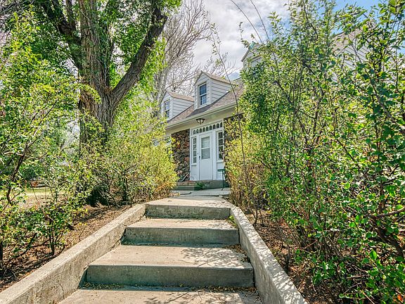 3rd image of 1010 Rohan Ave