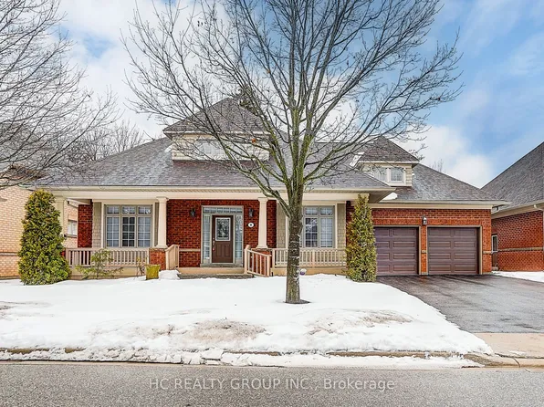 2175 Stavebank Rd #8, Mississauga, ON L5C 1T3