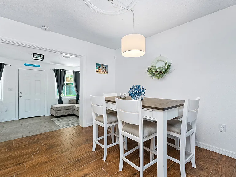 2549 Clarendon Ave — Photo 23