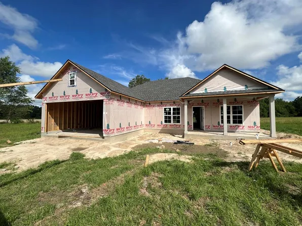 108 Palm Cir, Adel, GA 31620