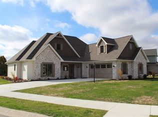 1439 Sunriver Ln, New Haven, IN 46774