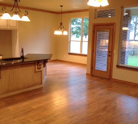 kitchen and breakfast room