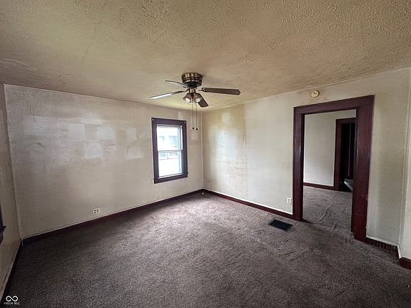 2nd image of 619 E 27th St