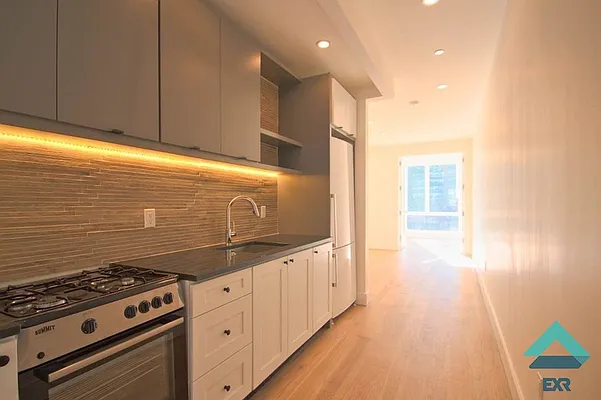 Rented by EXR | media 1