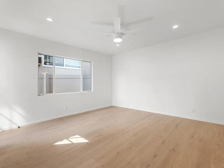 1403 Brockton Ave #1403 — Photo 17