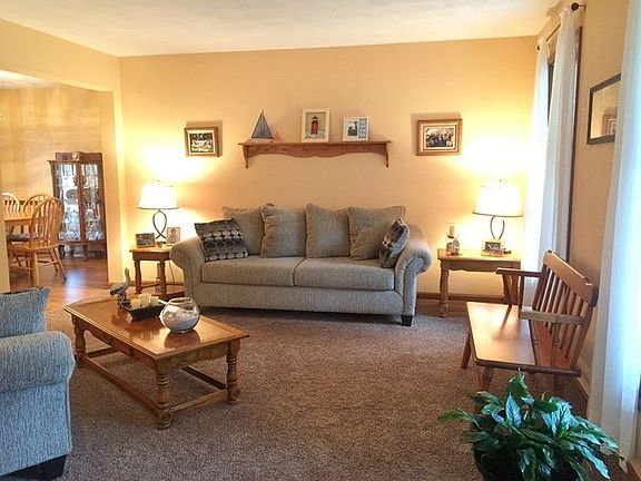 4th image of 129 Bristlewood Ct