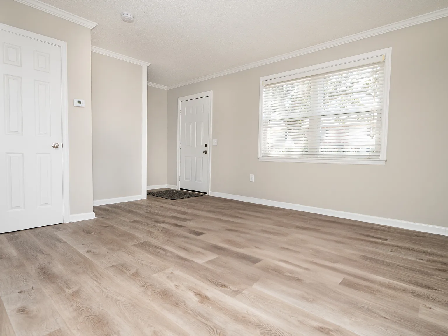 415 Parkdale Drive - Unit 18C — Photo 3