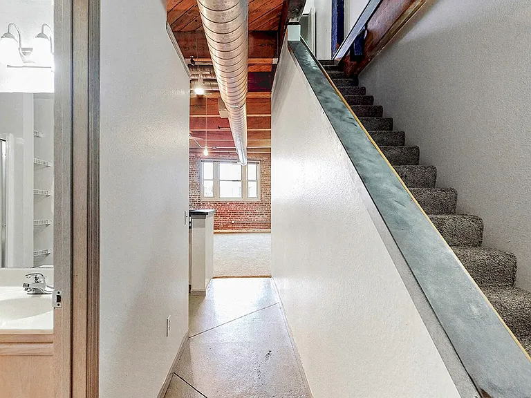 Old Market Lofts — Photo 44
