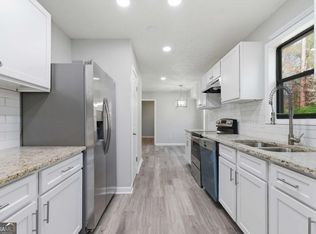 4380 Cary Dr, Snellville, GA 30039