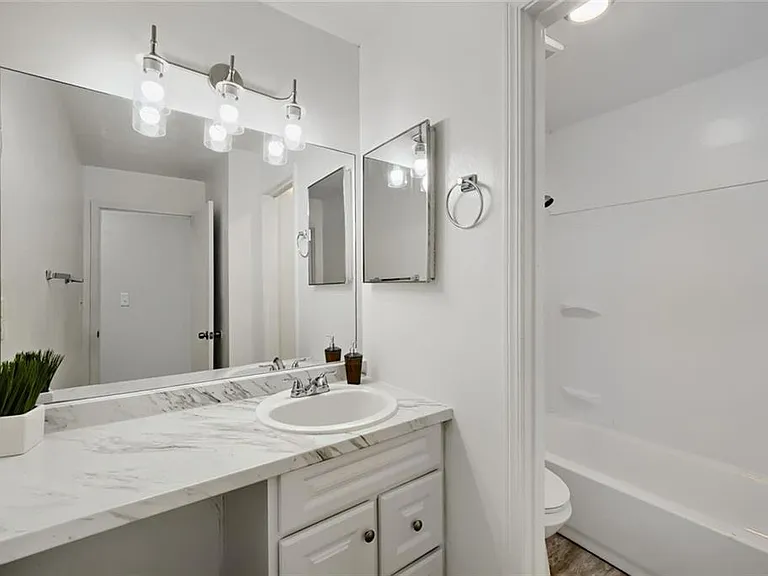 905 Augusta Dr — Photo 15