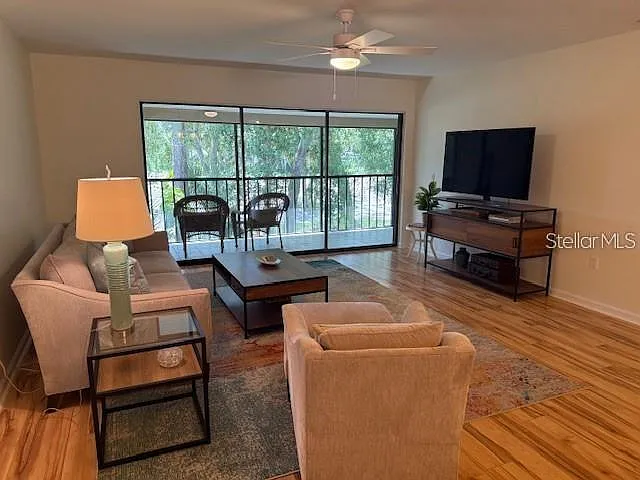 2 bed, 1400 sqft, $1,950 — Photo 3