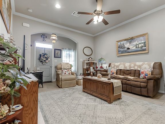 3rd image of 3815 Harvey Rd