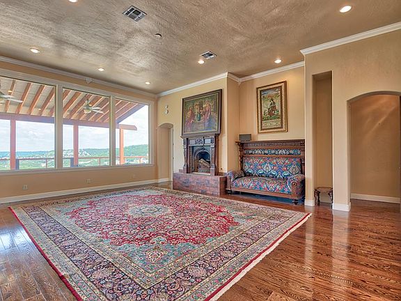 4th image of 500 Stablewood Ln
