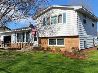 2700 Valley Ave NW, Grand Rapids, MI 49544