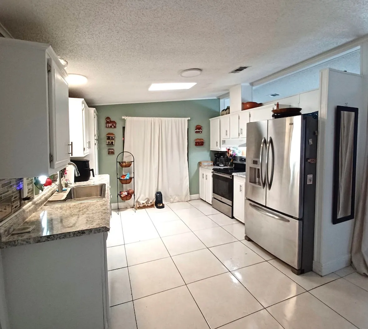 2 bed, 1104 sqft, $2,450 — Photo 2