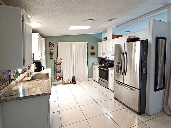 2nd image of 6523 NW 36th Ave
