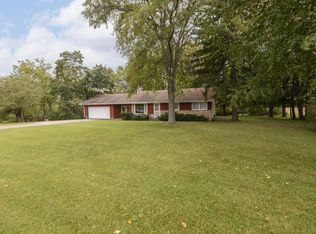10905 W Oakwood Rd, Franklin, WI 53132
