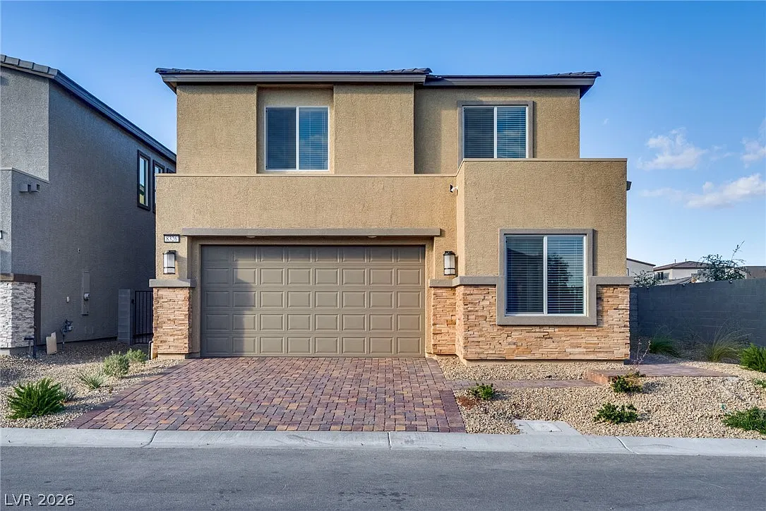 4 bed, 3.5 bath, 2640 sqft, $2,095 — Photo 1