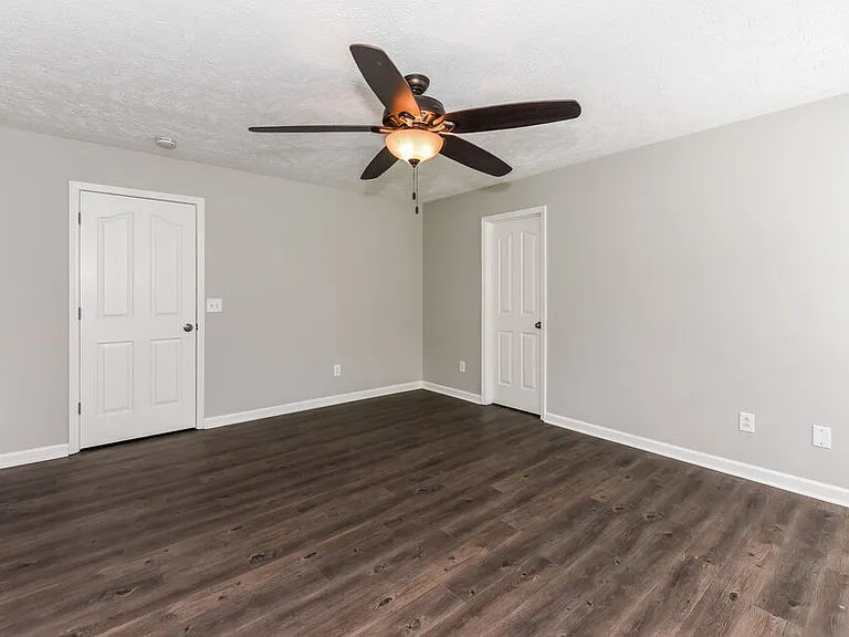 2642 Weatherford St — Photo 10