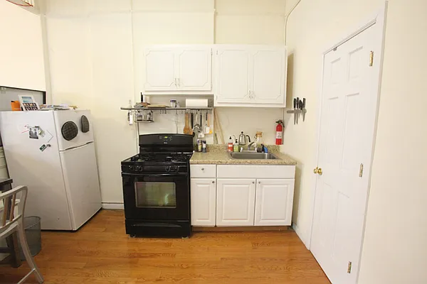 Rented by CG Realty | media 26