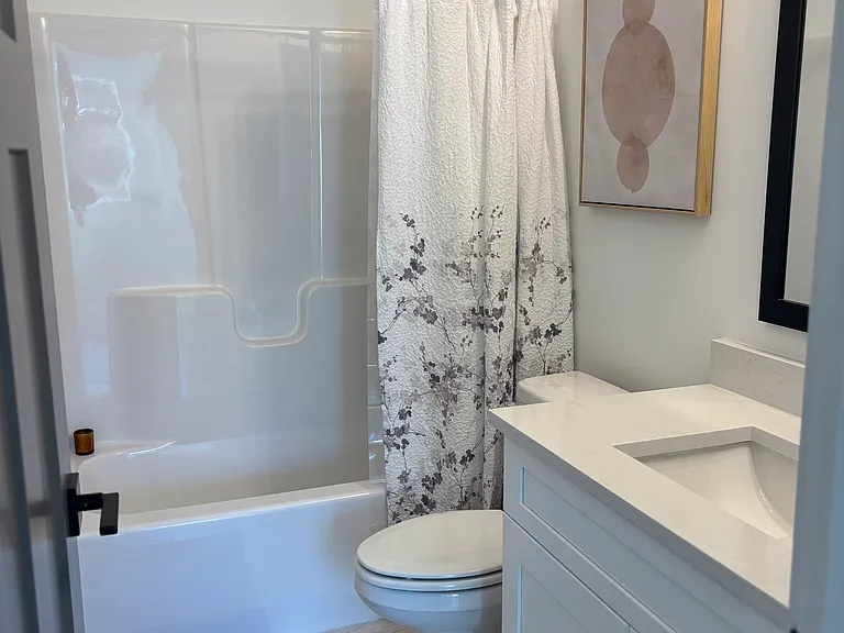 108 Glendale Ave — Photo 4