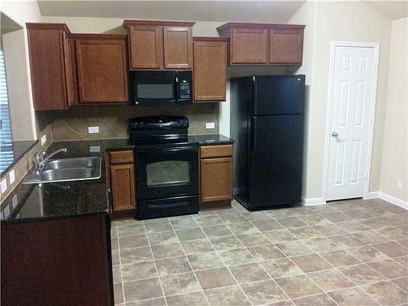 4th image of 219 Adriana Ln