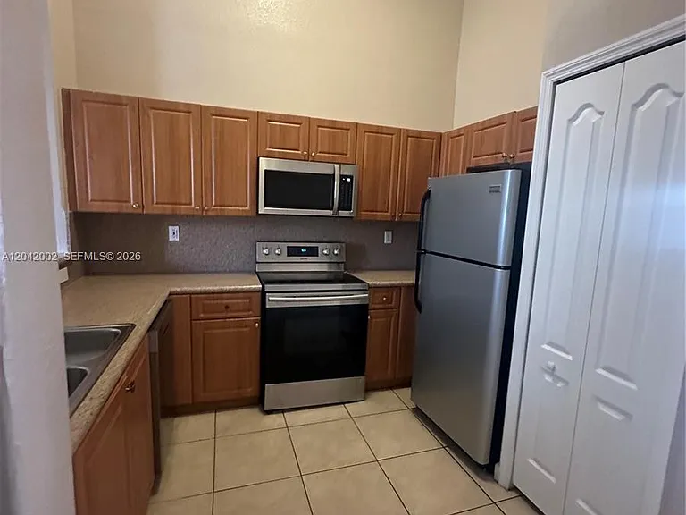 1656 SE 29th Ct #201 — Photo 12
